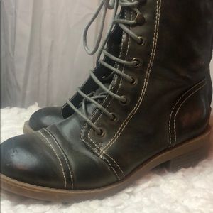 Kensie Girl - Green combat boots